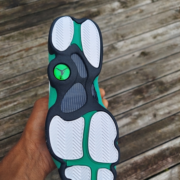 New Jordan 13 Lucky Green - Picture 2 of 2